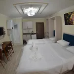 Ikbal Apart Old Town 3*