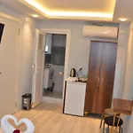 Hotel Ikbal Apart Old Town 3*