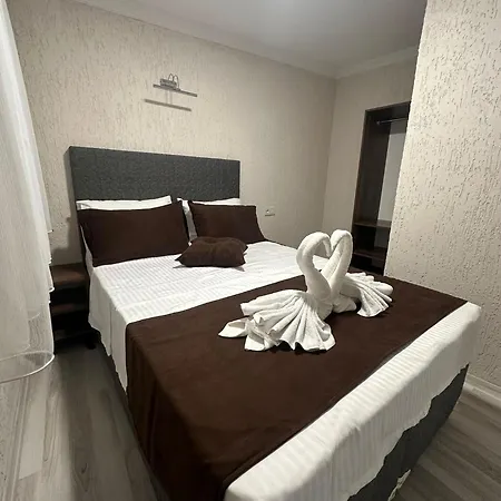 Ikbal Apart Old Town 3*