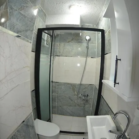 Ikbal Apart Old Town 3*